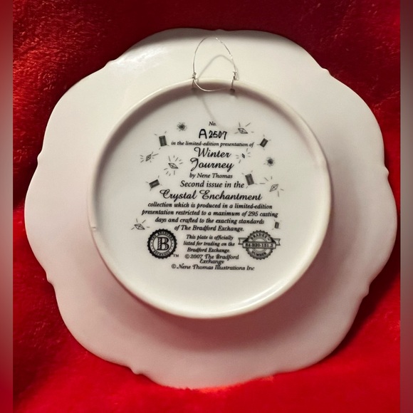 🎃Pick 3/75% Off🎃 Limited Edition Crystal Enchantments Winter Journey Plate - Picture 3 of 8